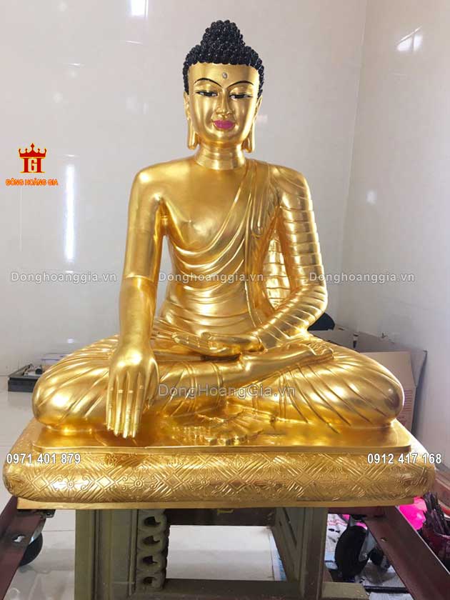 Tượng Phật Thích Ca Mâu Ni bằng đồng mạ vàng 24K là dòng sản phẩm cao cấp